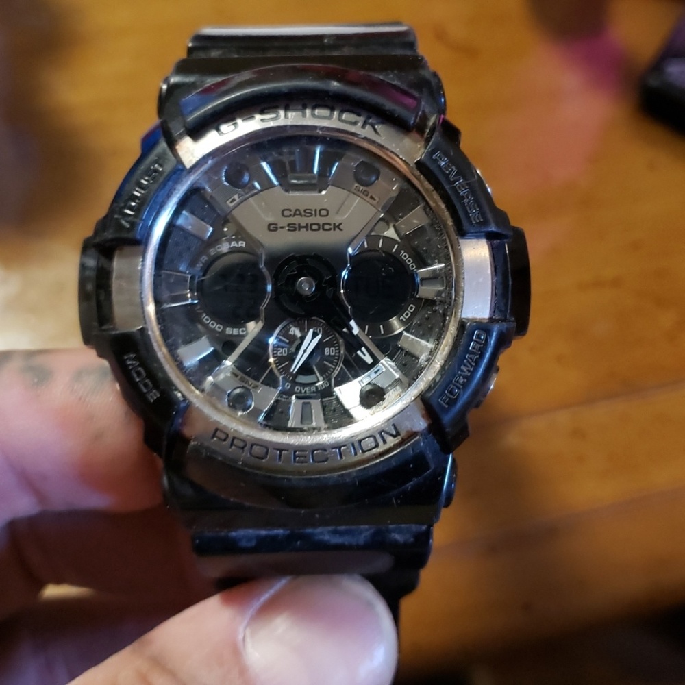 Casio g-shock GA-200BW watch